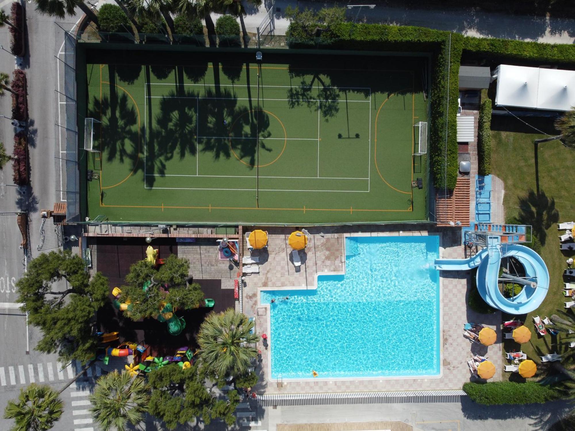 Camping Villaggio Calypso 滨海库普拉 外观 照片